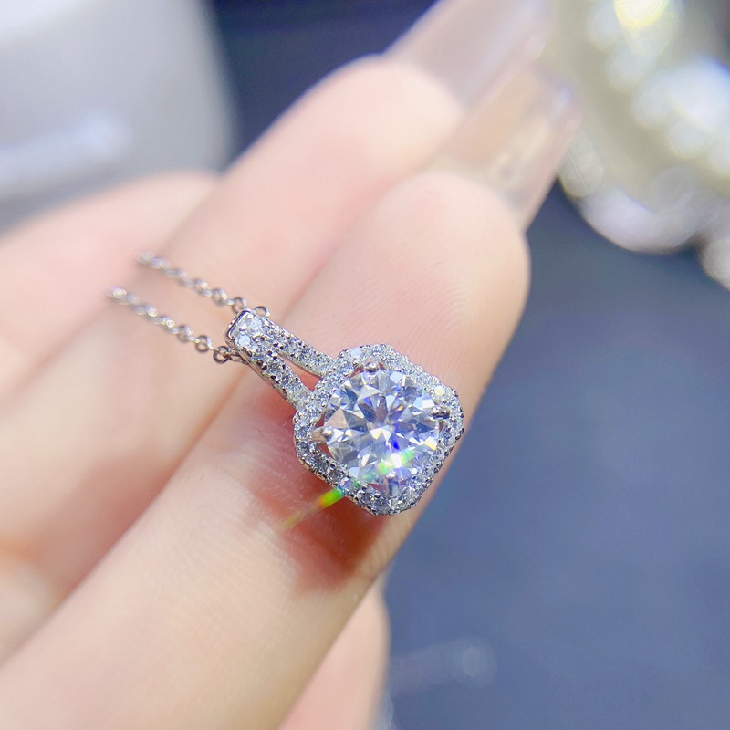 Colar de Moissanite Quadrado d - Charm Necklace Dainty avaliação e preço