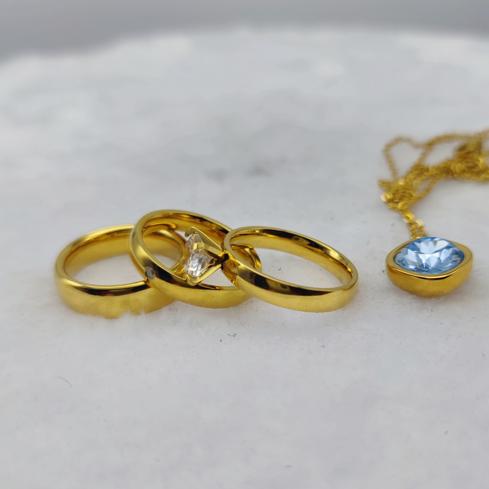 24k Banhado A Ouro Anéis De No - Women Accessories Display avaliação e preço